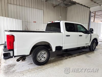 Trzecie zdjęcie samochodu z tyłu: 2023 FORD F250 SUPER DUTY VIN:1FT7W2AT9PEC04049 - miniatura