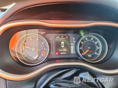 Zdjęcie 9 z 14 samochodu: 2015 JEEP CHEROKEE SPORT VIN:1C4PJLAB8FW660628 - miniatura