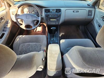 Zdjęcie 8 z 12 samochodu: 2000 HONDA ACCORD EX VIN:JHMCG5653YC028313 - miniatura