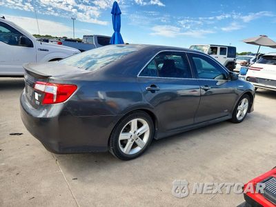 Trzecie zdjęcie samochodu z tyłu: 2014 TOYOTA CAMRY HYBRID SE VIN:4T1BD1FK4EU122044 - miniatura