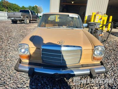 Piąte zdjęcie samochodu w środku: 1976 MERCEDES-BENZ 240-CLASS VIN:11511712128742 - miniatura