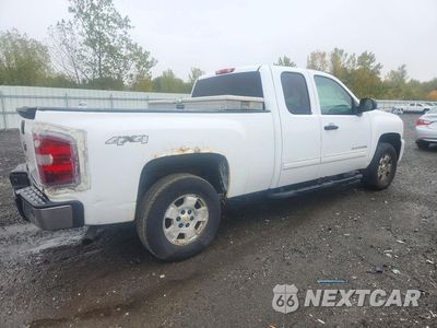 Trzecie zdjęcie samochodu z tyłu: 2011 CHEVROLET SILVERADO K1500 LT VIN:1GCRKSE34BZ272260 - miniatura