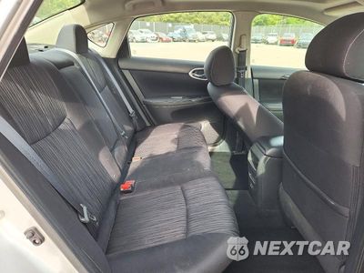 Zdjęcie 10 z 13 samochodu: 2018 NISSAN SENTRA SV VIN:3N1AB7AP9JY257218 - miniatura