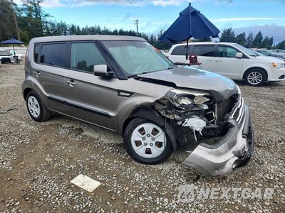 Czwarte zdjęcie samochodu z boku: 2013 KIA SOUL BASE VIN:KNDJT2A58D7621890 - miniatura
