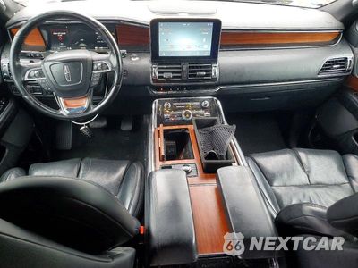 Zdjęcie 8 z 13 samochodu: 2020 LINCOLN NAVIGATOR L RESERVE VIN:5LMJJ3LT5LEL02442 - miniatura