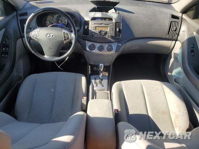 Zdjęcie 8 z 12 samochodu: 2010 HYUNDAI ELANTRA BLUE VIN:KMHDU4AD0AU047758 - miniatura