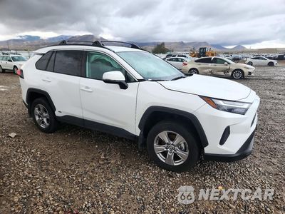 Czwarte zdjęcie samochodu z boku: 2024 TOYOTA RAV4 HYBRID XLE VIN:2T3RWRFV9RW221263 - miniatura