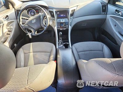 Zdjęcie 8 z 12 samochodu: 2012 HYUNDAI SONATA SE 2.0T VIN:5NPEC4AB6CH426609 - miniatura