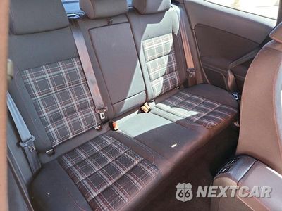 Zdjęcie 10 z 13 samochodu: 2011 VOLKSWAGEN GTI VIN:WVWED7AJ3BW343413 - miniatura