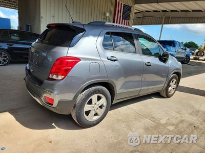 Trzecie zdjęcie samochodu z tyłu: 2019 CHEVROLET TRAX 1LT VIN:KL7CJLSB4KB902701 - miniatura