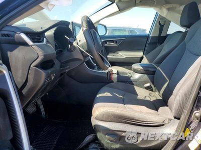 Zdjęcie 7 z 11 samochodu: 2021 TOYOTA RAV4 XLE VIN:2T3W1RFV4MW112672 - miniatura