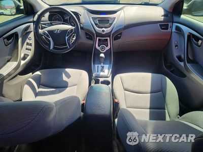 Zdjęcie 8 z 12 samochodu: 2012 HYUNDAI ELANTRA GLS VIN:KMHDH4AE3CU357533 - miniatura