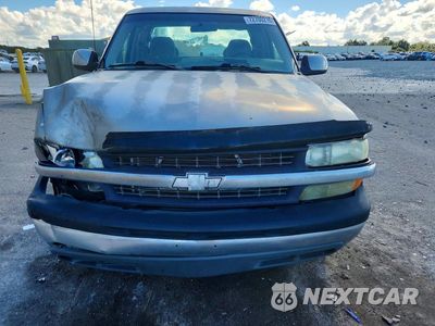 Piąte zdjęcie samochodu w środku: 2002 CHEVROLET SILVERADO C1500 VIN:2GCEC19V221155593 - miniatura