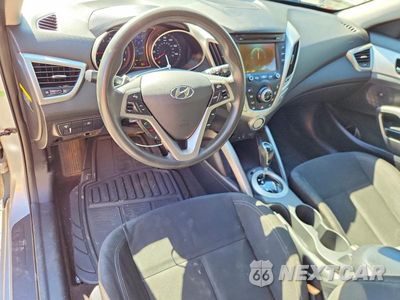 Zdjęcie 8 z 12 samochodu: 2016 HYUNDAI VELOSTER BASE VIN:KMHTC6AD1GU288294 - miniatura