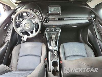 Zdjęcie 8 z 12 samochodu: 2017 TOYOTA YARIS IA BASE VIN:3MYDLBYV0HY160709 - miniatura