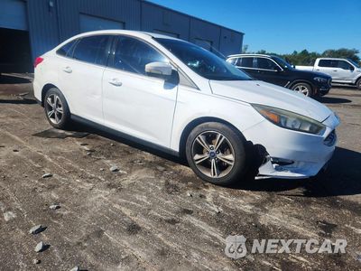 Czwarte zdjęcie samochodu z boku: 2016 FORD FOCUS SE VIN:1FADP3FE8GL385713 - miniatura