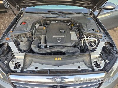 Zdjęcie 11 z 12 samochodu: 2017 MERCEDES-BENZ E 300 4MATIC VIN:WDDZF4KB2HA219940 - miniatura