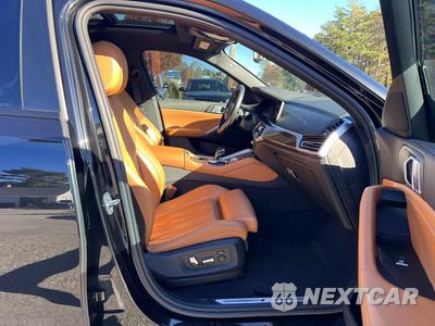 Piąte zdjęcie samochodu w środku: 2022 BMW X6 XDRIVE40I VIN:5UXCY6C07N9L97714 - miniatura