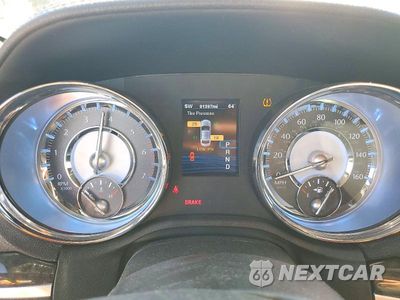 Zdjęcie 9 z 12 samochodu: 2012 CHRYSLER 300C VIN:2C3CCAET0CH147159 - miniatura