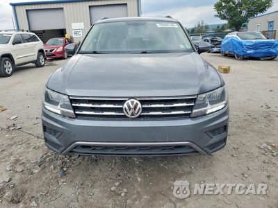 Piąte zdjęcie samochodu w środku: 2020 VOLKSWAGEN TIGUAN SE VIN:3VV2B7AX6LM056969 - miniatura