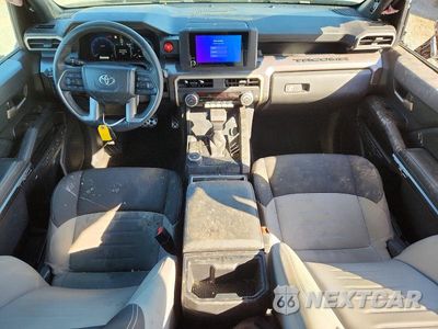 Zdjęcie 8 z 12 samochodu: 2024 TOYOTA TACOMA TRD SPORT VIN:3TMKB5FNXRM022312 - miniatura