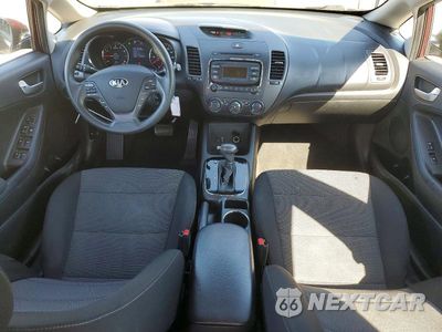 Zdjęcie 8 z 13 samochodu: 2018 KIA FORTE LX VIN:3KPFK4A7XJE254931 - miniatura