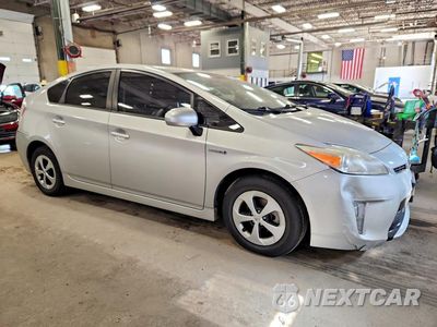 Czwarte zdjęcie samochodu z boku: 2013 TOYOTA PRIUS TWO VIN:JTDKN3DU1D1681200 - miniatura
