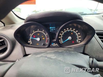 Zdjęcie 9 z 12 samochodu: 2015 FORD FIESTA S VIN:3FADP4AJ6FM202526 - miniatura