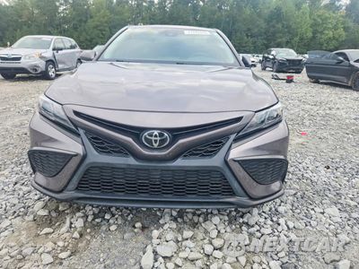 Piąte zdjęcie samochodu w środku: 2023 TOYOTA CAMRY SE VIN:4T1G11AK2PU756087 - miniatura