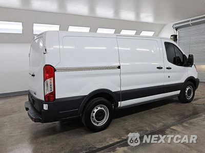 Trzecie zdjęcie samochodu z tyłu: 2018 FORD TRANSIT T-150 VIN:1FTYE1YM4JKB54993 - miniatura