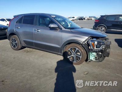 Czwarte zdjęcie samochodu z boku: 2025 KIA NIRO LX VIN:KNDCP3LE1S5254825 - miniatura