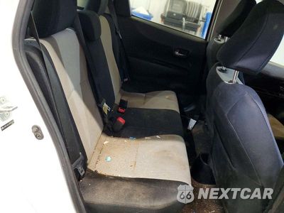 Zdjęcie 10 z 12 samochodu: 2013 TOYOTA YARIS 5-DOOR LE VIN:JTDKTUD31DD550091 - miniatura