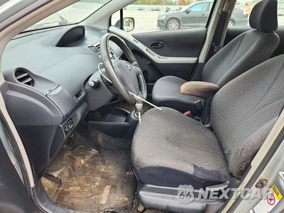 Zdjęcie 7 z 12 samochodu: 2009 TOYOTA YARIS BASE VIN:JTDKT903995244017 - miniatura