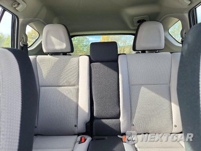 Zdjęcie 10 z 13 samochodu: 2016 TOYOTA RAV4 XLE VIN:2T3RFREV2GW480028 - miniatura
