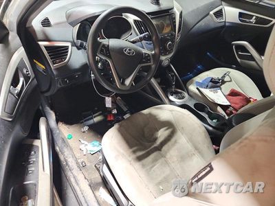 Zdjęcie 8 z 12 samochodu: 2012 HYUNDAI VELOSTER BASE VIN:KMHTC6AD3CU039540 - miniatura