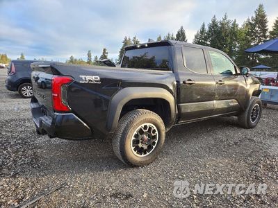 Trzecie zdjęcie samochodu z tyłu: 2025 TOYOTA TACOMA TRD OFF-ROAD VIN:3TMLB5JN4SM103999 - miniatura