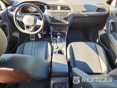 Zdjęcie 8 z 13 samochodu: 2023 VOLKSWAGEN TIGUAN SE R-LINE BLACK VIN:3VV8B7AX3PM081487 - miniatura