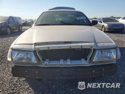 Piąte zdjęcie samochodu w środku: 2005 MERCURY GRAND MARQUIS LS VIN:2MEHM75WX5X620519 - miniatura