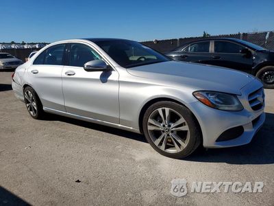 Czwarte zdjęcie samochodu z boku: 2018 MERCEDES-BENZ C 300 VIN:55SWF4JB2JU279789 - miniatura