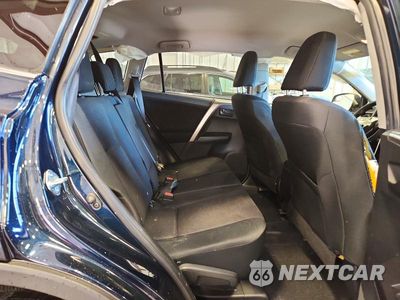 Zdjęcie 11 z 13 samochodu: 2017 TOYOTA RAV4 LE VIN:JTMZFREV6HJ711304 - miniatura