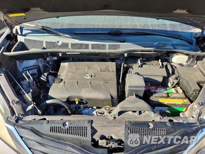 Zdjęcie 12 z 13 samochodu: 2011 TOYOTA SIENNA LE VIN:5TDKK3DC1BS032965 - miniatura
