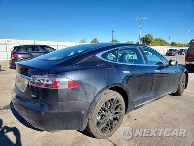 Trzecie zdjęcie samochodu z tyłu: 2018 TESLA MODEL S VIN:5YJSA1E20JF262710 - miniatura