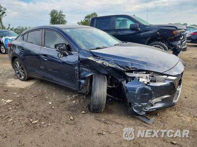 Czwarte zdjęcie samochodu z boku: 2018 MAZDA 3 GRAND TOURING VIN:3MZBN1W35JM230419 - miniatura