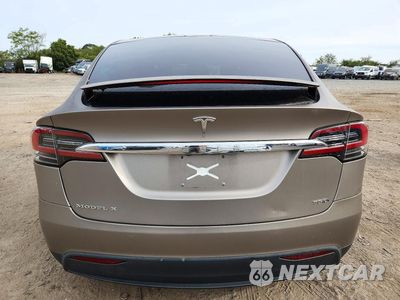 Zdjęcie 6 z 13 samochodu: 2017 TESLA MODEL X VIN:5YJXCAE2XHF051041 - miniatura