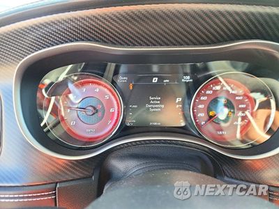 Zdjęcie 9 z 12 samochodu: 2021 DODGE CHARGER SRT HELLCAT VIN:2C3CDXL91MH668108 - miniatura