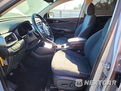 Zdjęcie 7 z 13 samochodu: 2018 KIA SORENTO LX VIN:5XYPG4A38JG357173 - miniatura