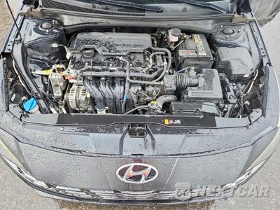 Zdjęcie 11 z 12 samochodu: 2022 HYUNDAI ELANTRA LIMITED VIN:5NPLP4AG3NH066869 - miniatura