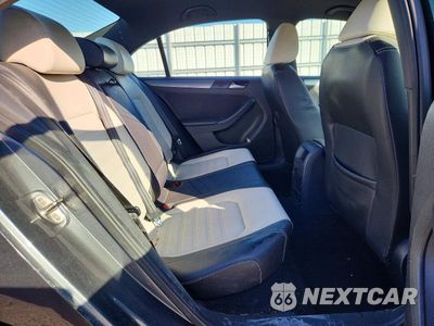 Zdjęcie 10 z 12 samochodu: 2016 VOLKSWAGEN JETTA SPORT VIN:3VWD17AJ2GM400774 - miniatura
