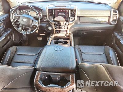 Zdjęcie 8 z 12 samochodu: 2020 RAM 1500 LARAMIE VIN:1C6SRFJM2LN418139 - miniatura