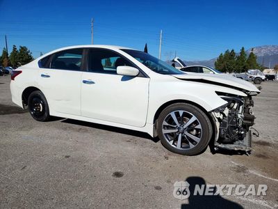 Czwarte zdjęcie samochodu z boku: 2017 NISSAN ALTIMA 2.5 SR VIN:1N4AL3AP9HC487692 - miniatura